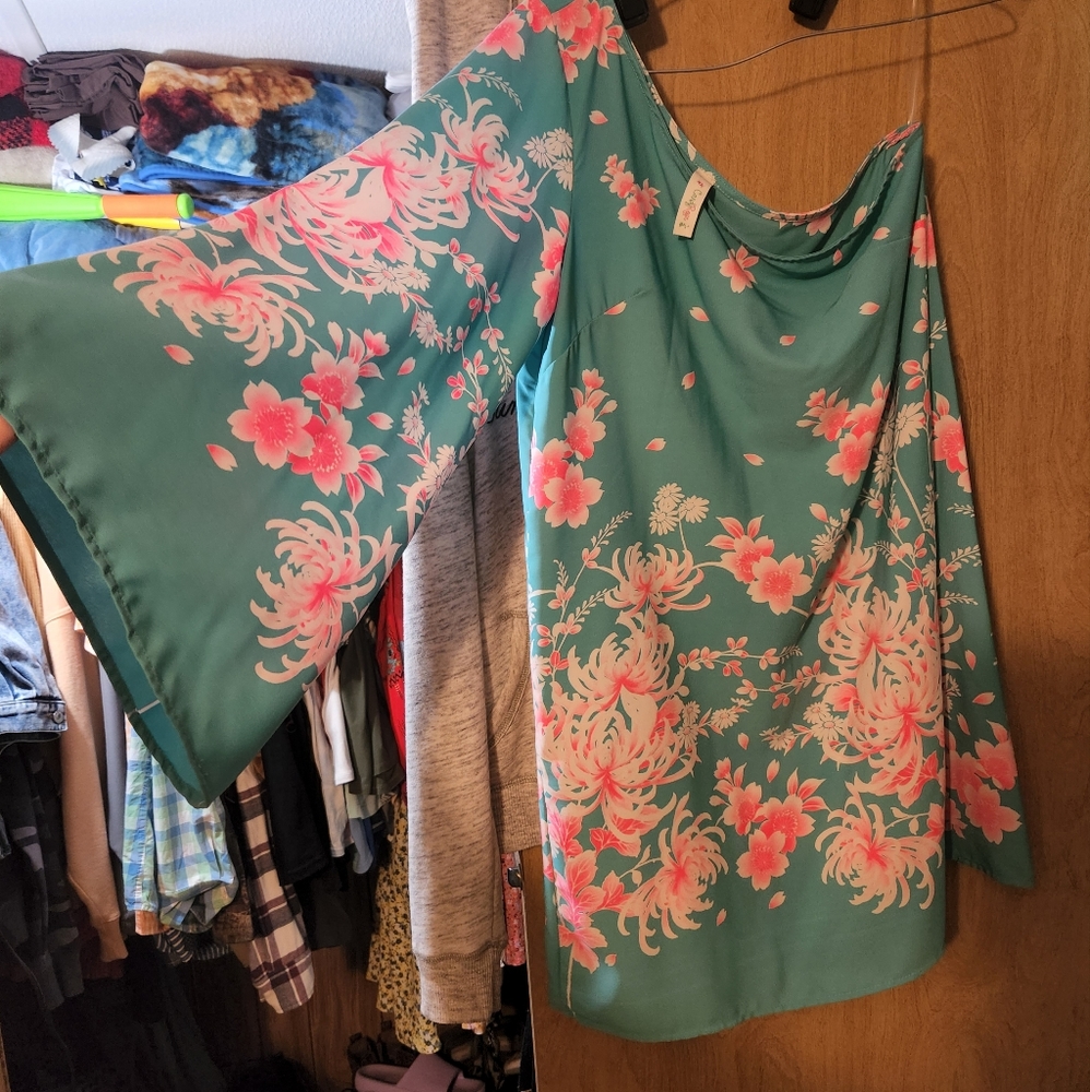 Gorgeous One Sleeved Dress